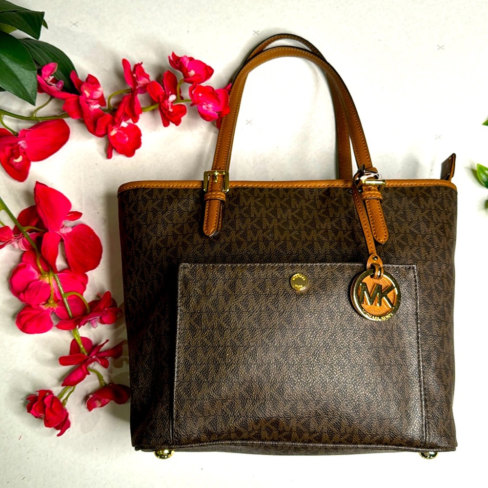 ♥️ Michael Kors Jet Set Tote ♥️